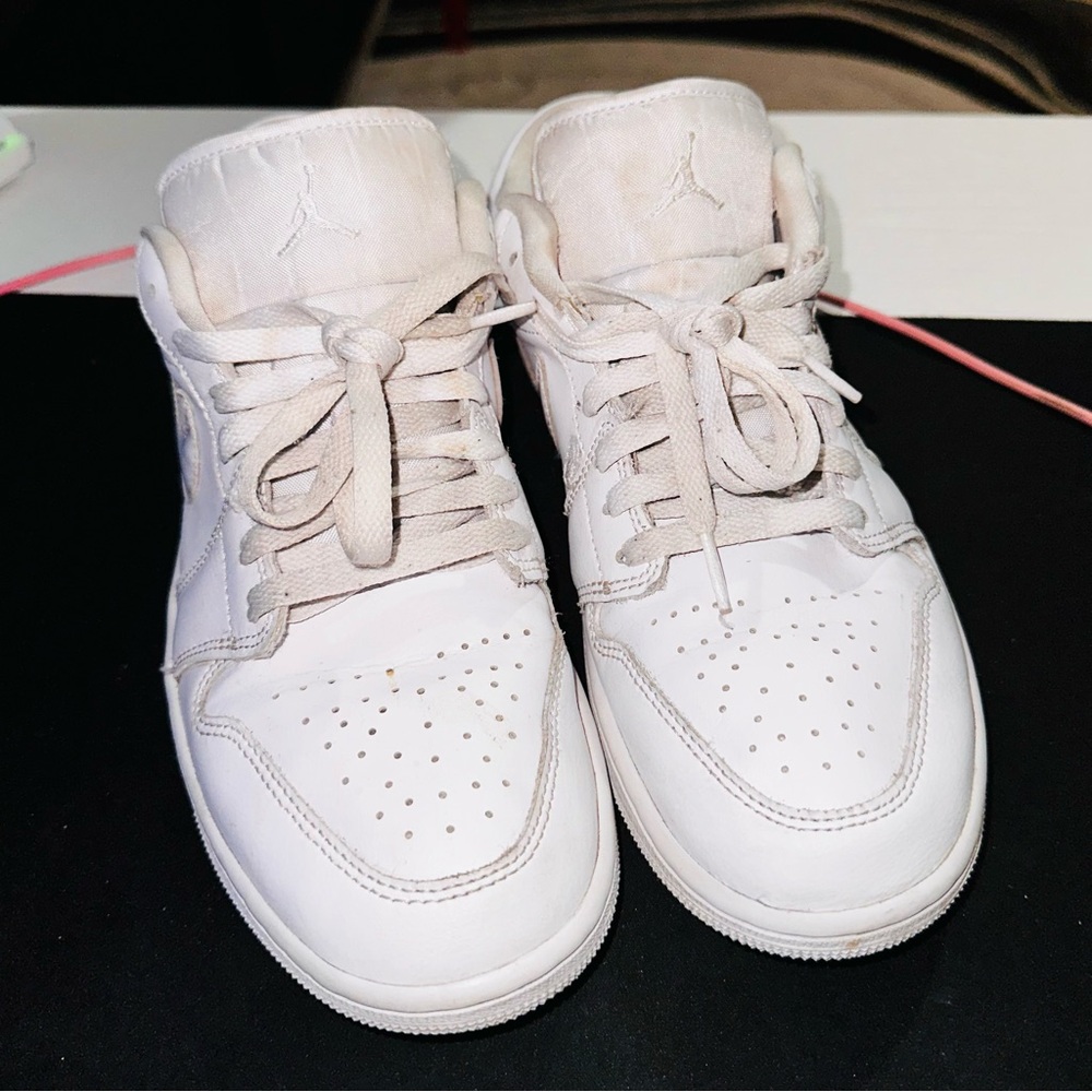 Air Jordan 1 Low SE Casual White Athletic Shoes